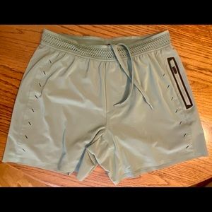 Ten Thousand Session Short (Clay)